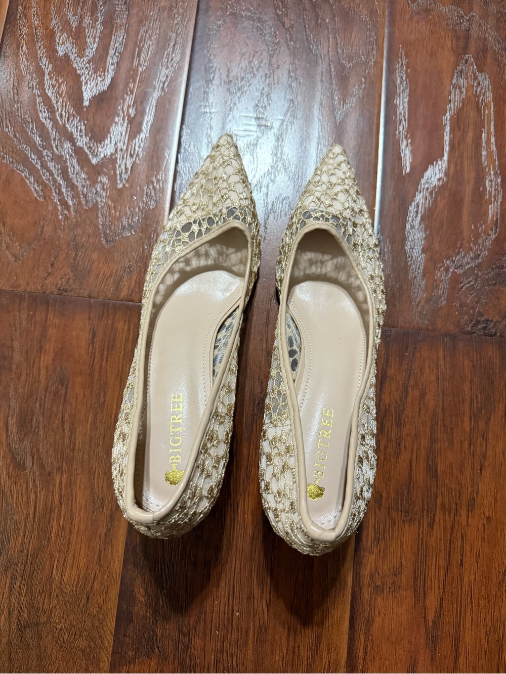 Women's Cream Lace Pointed-Toe Heels